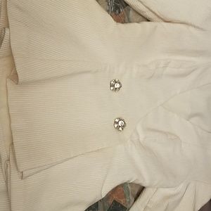 2 pics Suit in a silk phile..white..very Elegant..